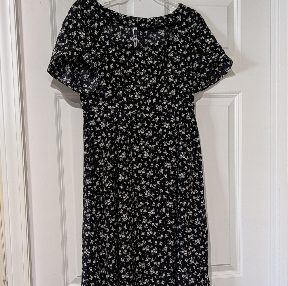 Baiyameisha Floral Black and White Dress